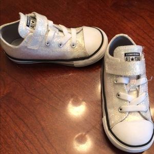 Size 9t Converse